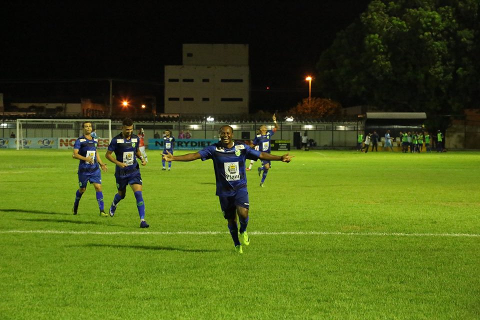 Manoel e Joelson estão perto de deixarem o Altos rumo ao futebol asiático